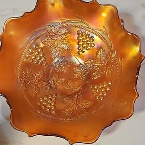 VINTAGE Fenton Marigold Grape Carnival Glass Bowl EUC